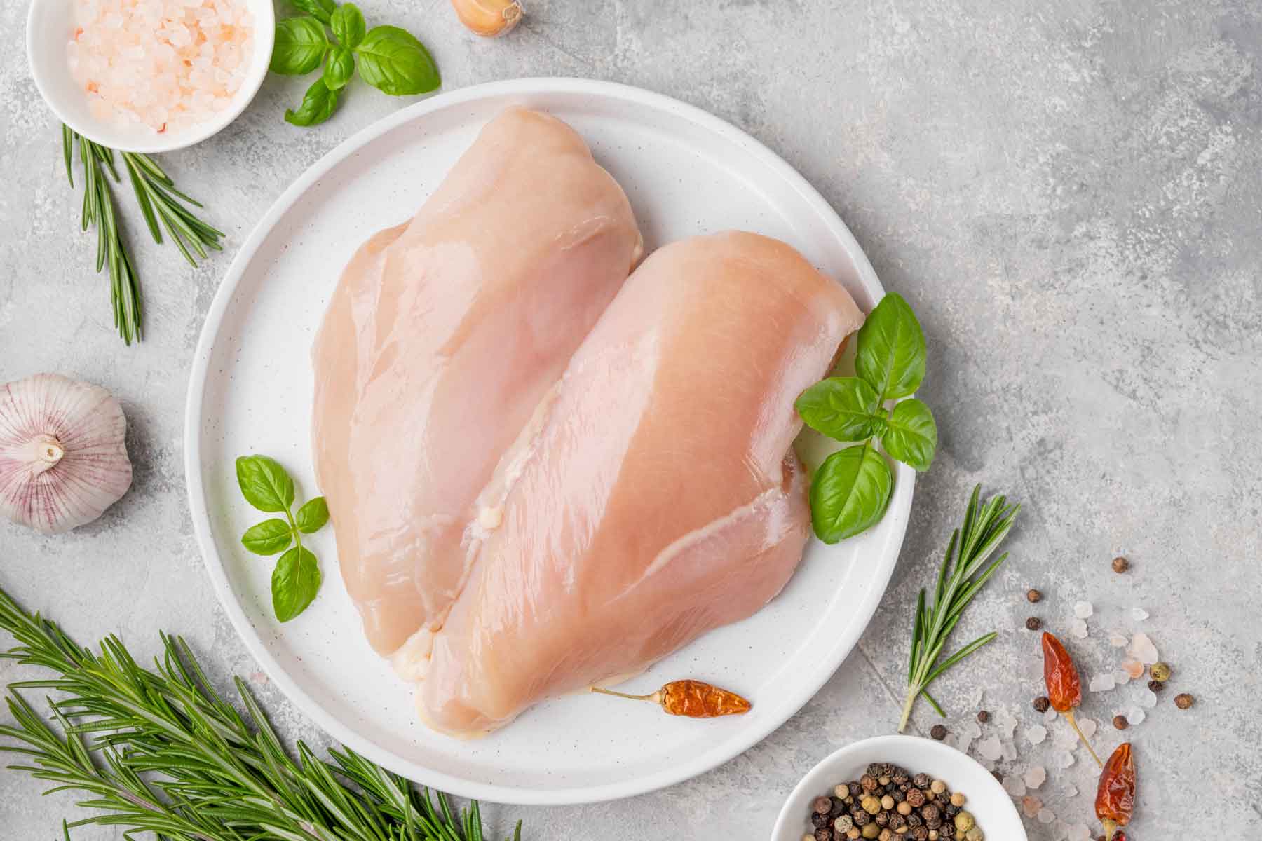 新鮮食材鶏肉編！新鮮さの見分け方と冷凍保存のコツ・ドリップ予防法を解説